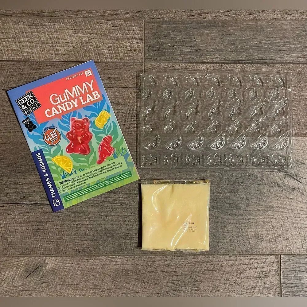 Geek & Co. Gummy Candy Lab Mold, Lemon Flavored Sugar Mix & Instruction Manual.